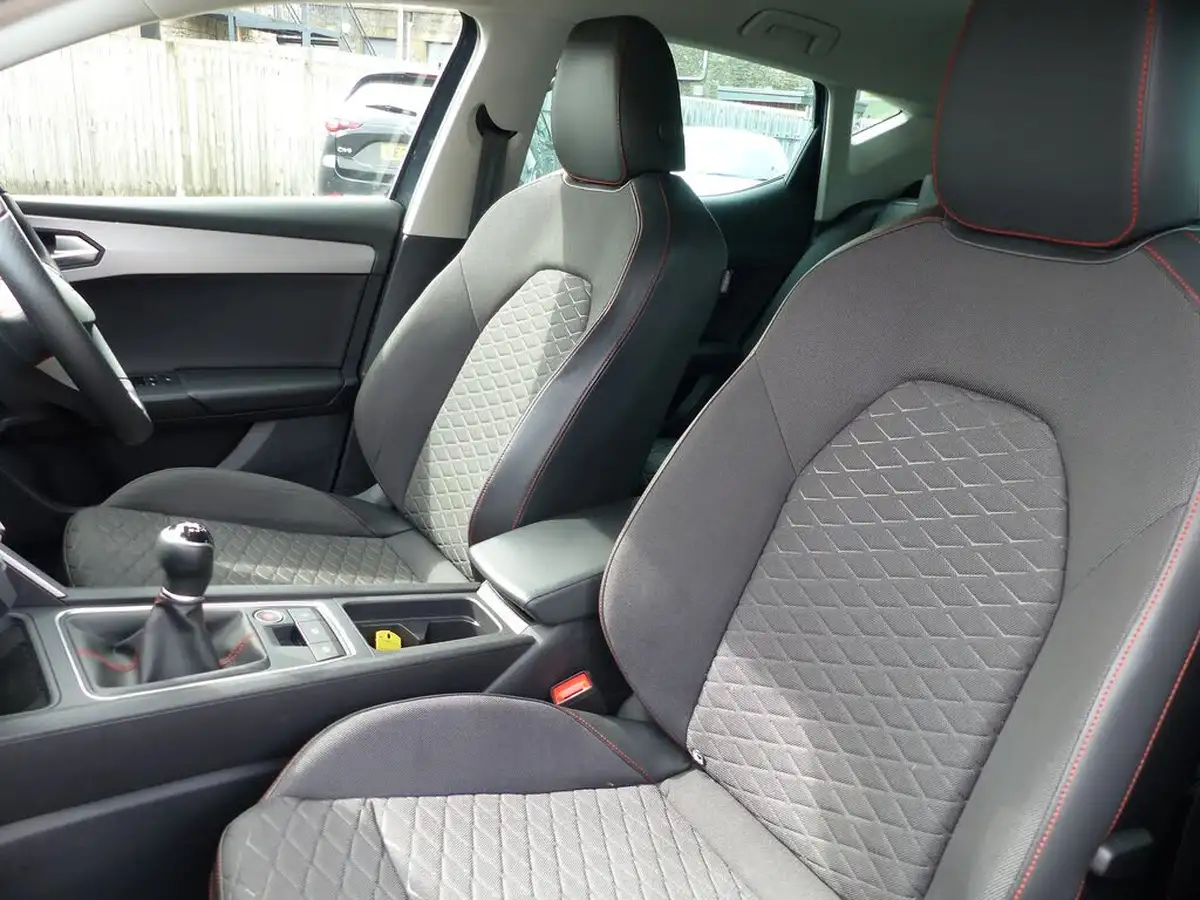 2020-seat-leon-15-tsi-evo-fr-130ps-hatchback-big-5