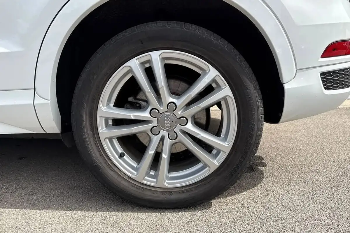 2018-audi-q3-20-tdi-quattro-s-line-edition-150ps-big-12