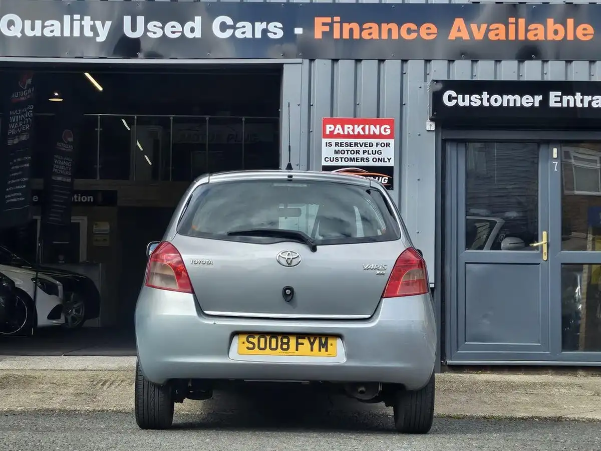 2008-toyota-yaris-13-tr-3d-big-3