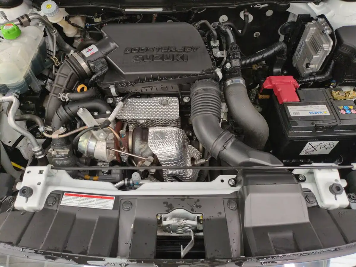 2022-suzuki-vitara-14-boosterjet-sz-t-big-35