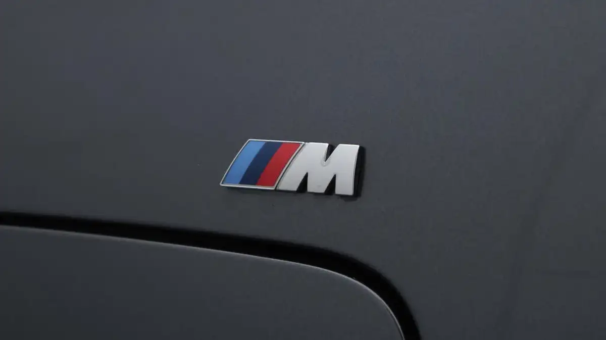 2021-bmw-3-series-20-330e-m-sport-touring-5d-big-20