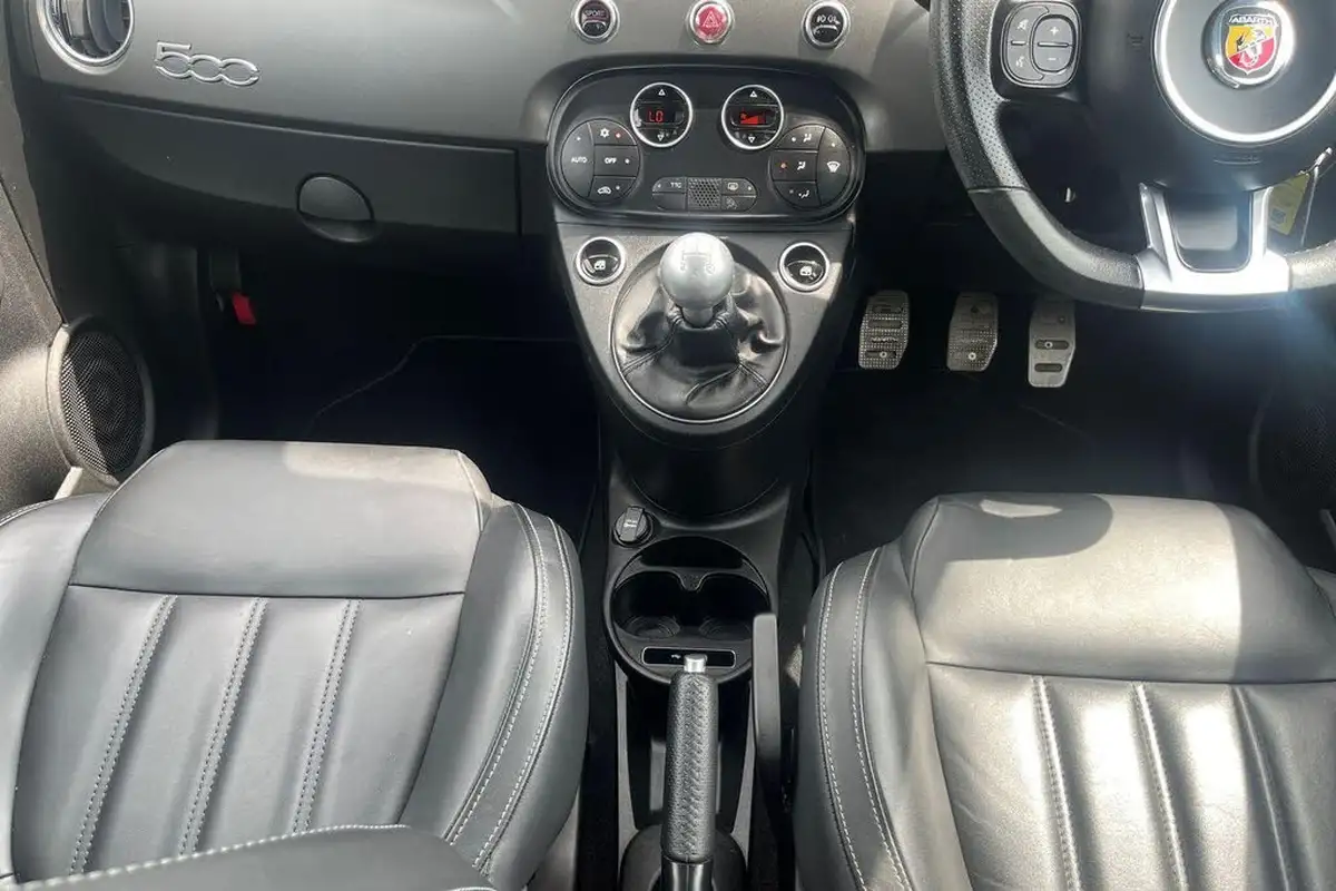 2019-abarth-595-14-tjet-turismo-big-16