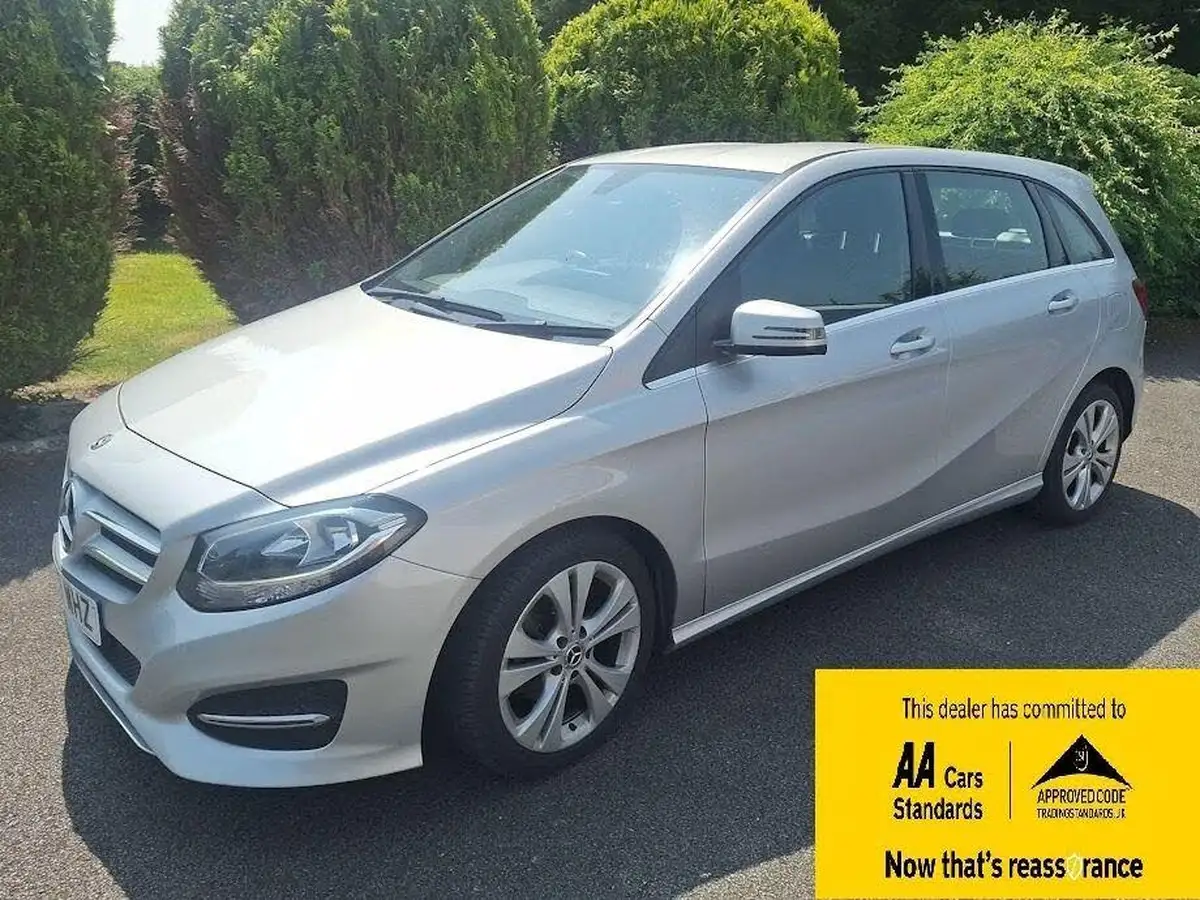 2017-mercedes-benz-b-class-15d-b180-sport-7g-dct-big-1