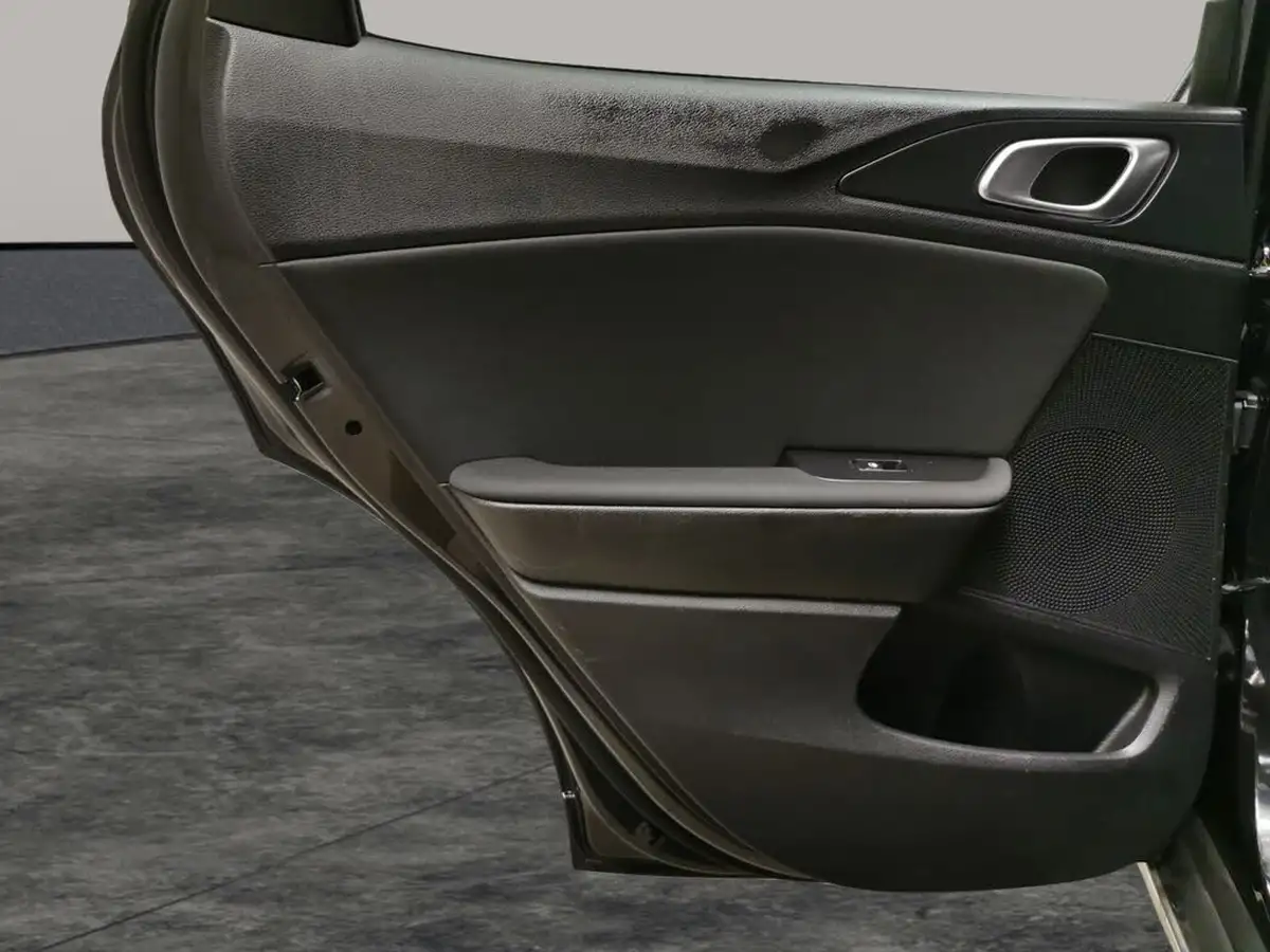 2022-kia-xceed-10-t-gdi-2-big-35