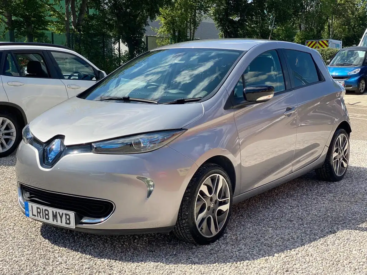 2018-renault-zoe-e-dynamique-nav-rapid-charge-big-2