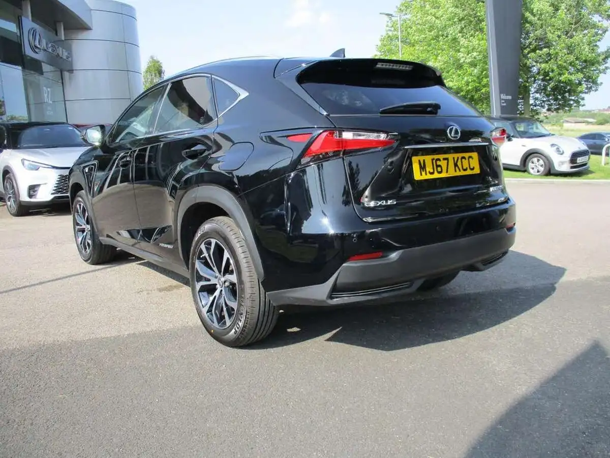 2017-lexus-nx-300h-25-f-sport-p-navipan-big-7