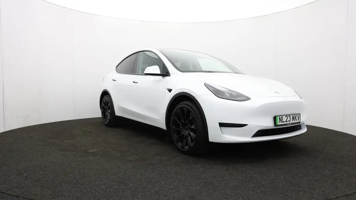2023-tesla-model-y-e-rwd-big-52