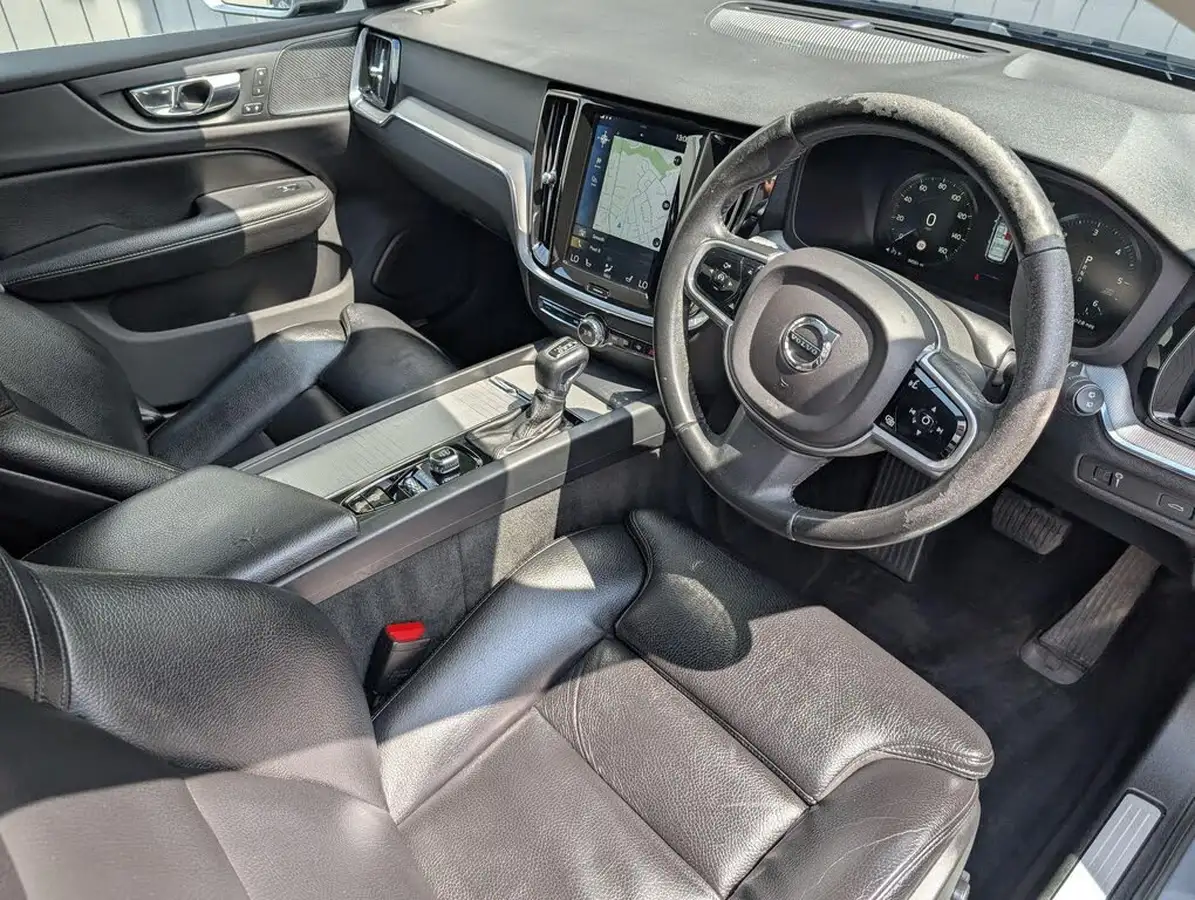 2019-volvo-v60-20td-d4-inscription-geartronic-big-22