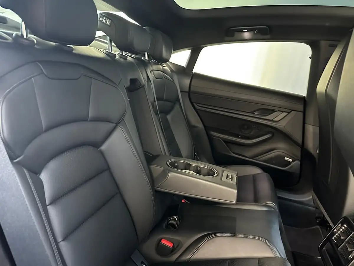 2021-porsche-taycan-e-base-476ps-performance-battery-plus-big-21