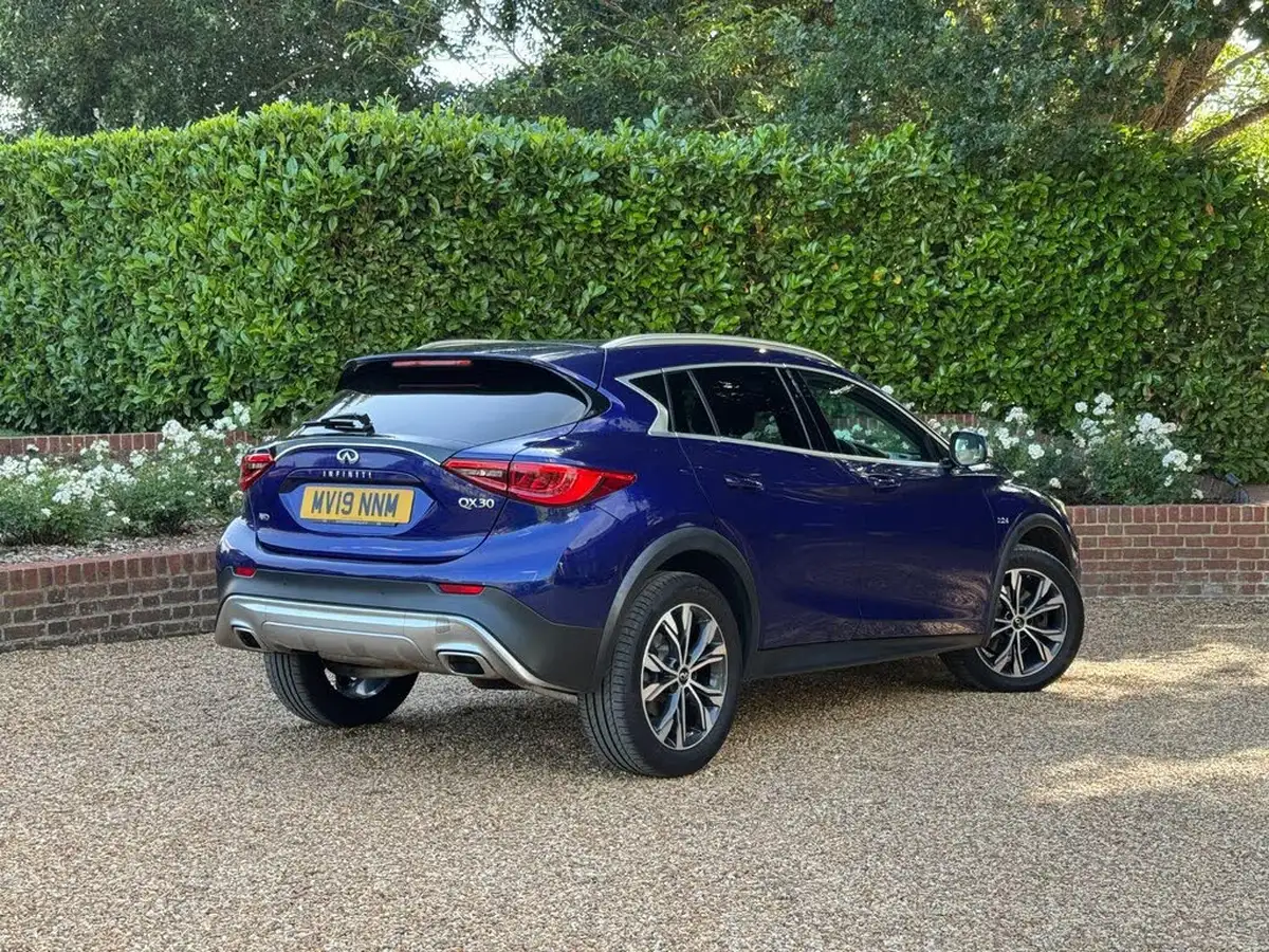 2019-infiniti-qx30-22d-luxe-big-5