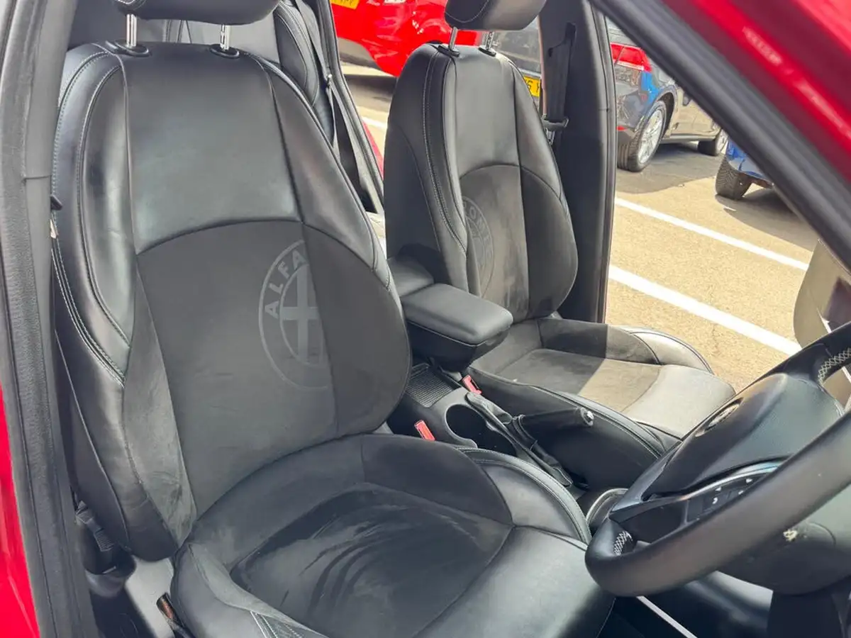 2015-alfa-romeo-giulietta-14-tb-qv-line-big-15