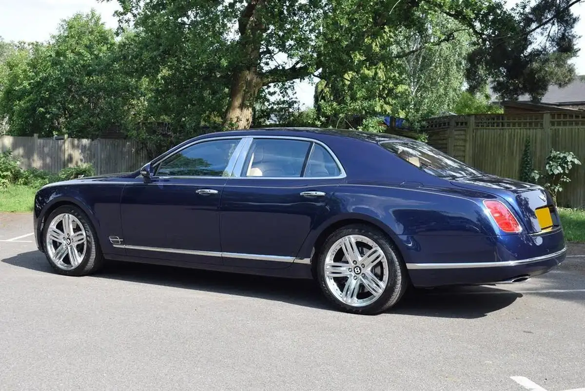 2011-bentley-mulsanne-675-big-42