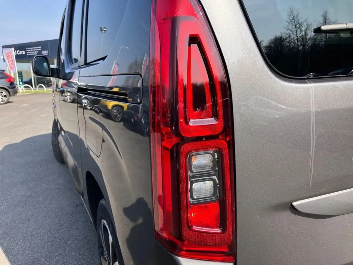 2023-citroen-berlingo-e-flair-xtr-m-size-big-47