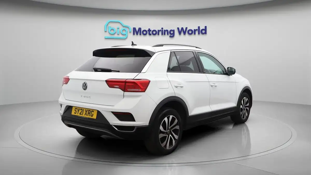 2021-volkswagen-t-roc-15-tsi-active-hatchback-5d-big-7