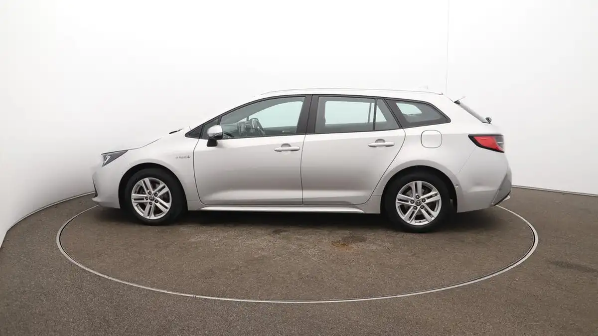 2021-toyota-corolla-18-vvt-i-icon-tech-spare-wheel-touring-sports-5d-big-64