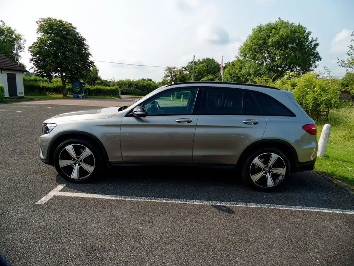 2019-mercedes-benz-glc-class-20-glc250-urban-edition-big-17