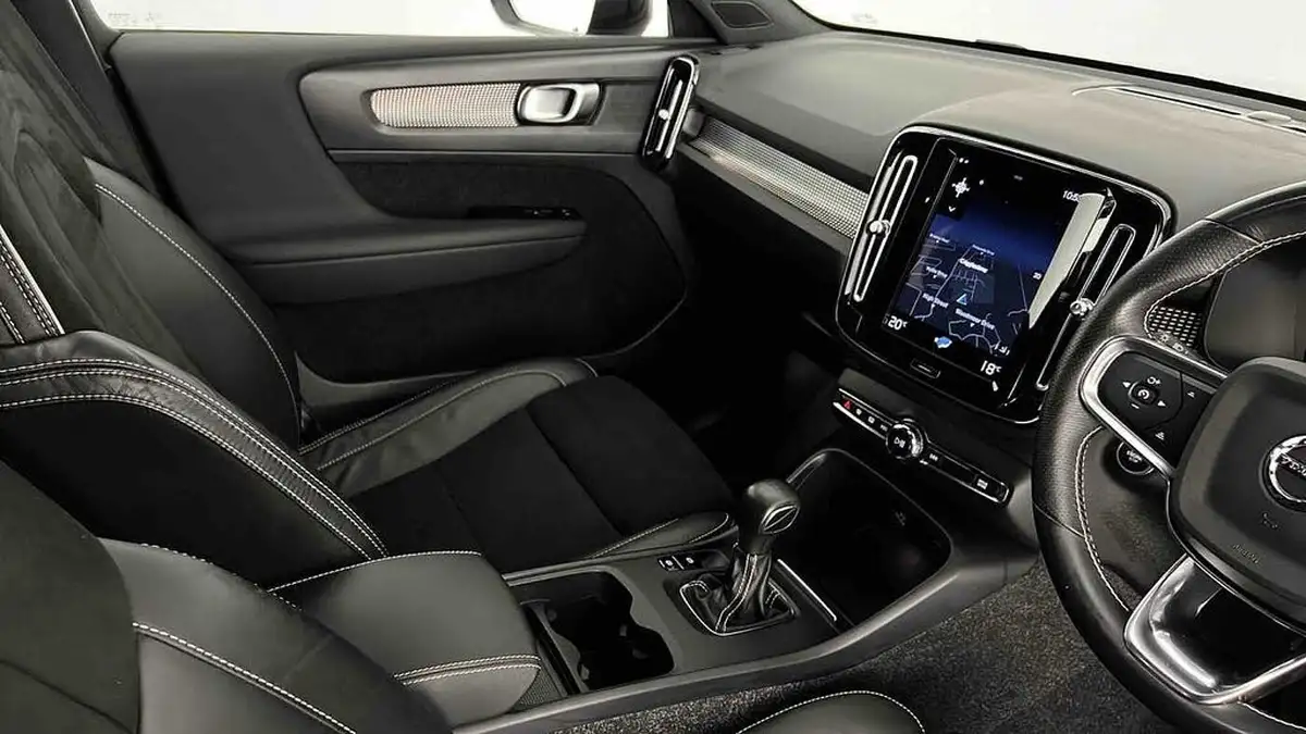 2021-volvo-xc40-15-t3-r-design-161bhp-big-34
