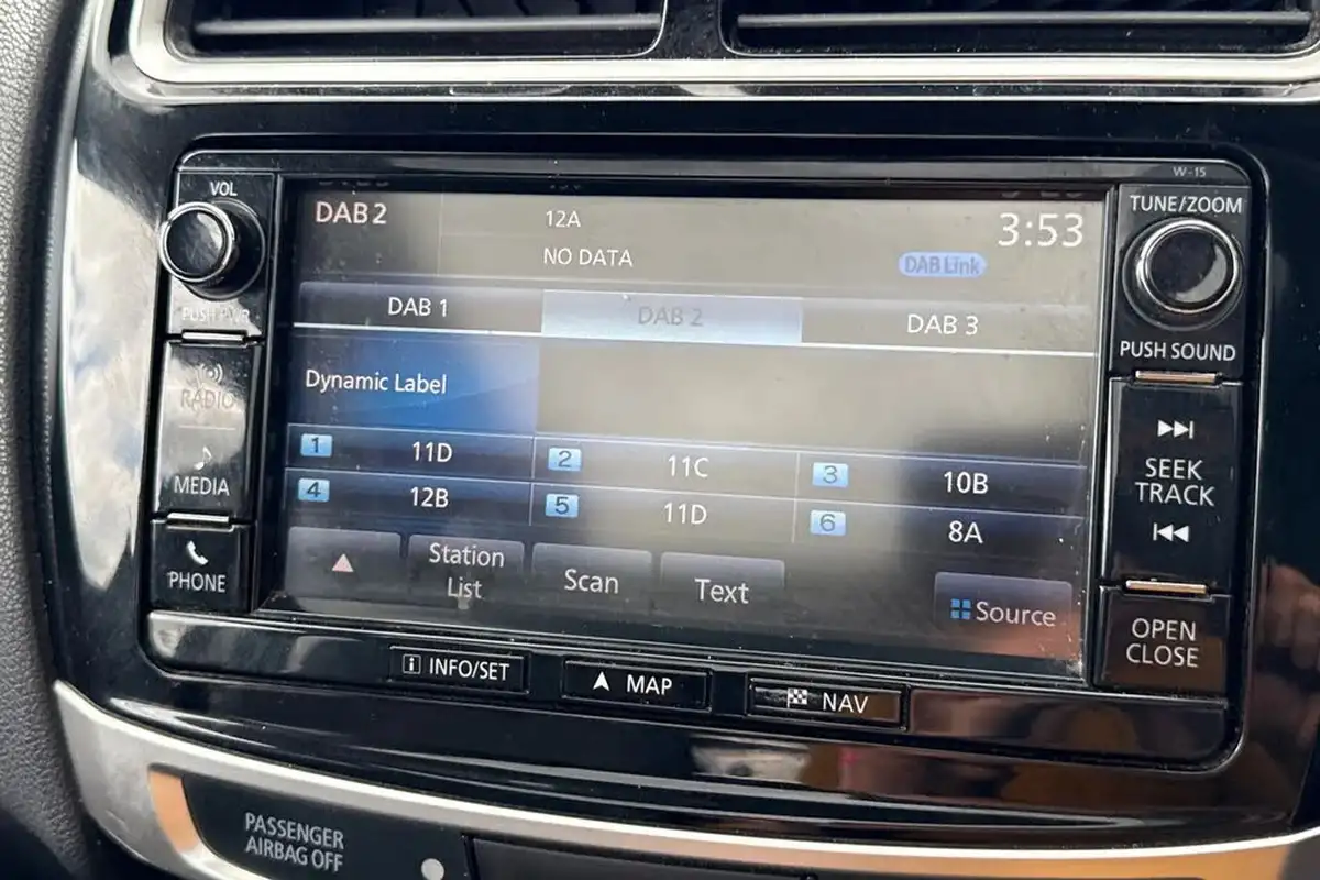 2017-mitsubishi-asx-16d-4-big-44