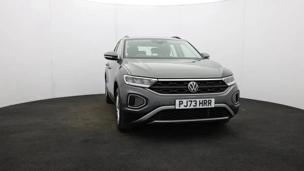 2023-volkswagen-t-roc-10-tsi-life-big-47