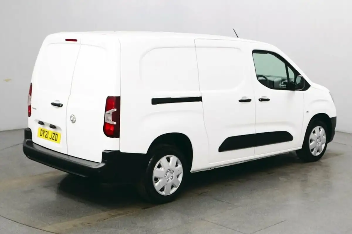 2021-vauxhall-combo-15cdti-dynamic-2300-100pseu6dt-l2h1-panel-big-6