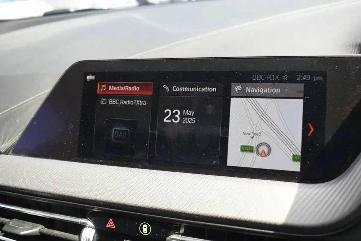 2020-bmw-1-series-20td-120d-xdrive-m-sport-big-15