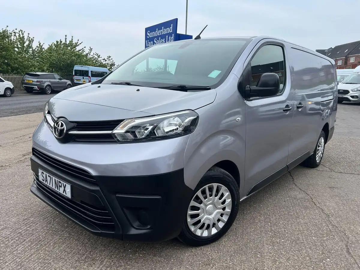 2021-toyota-proace-20d-icon-long-120hpeu6dt-e-panel-big-0