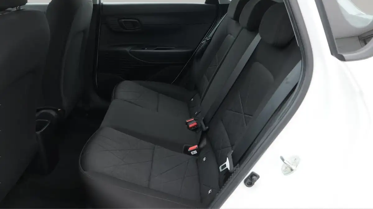 2022-hyundai-bayon-10-t-gdi-se-connect-dct-big-16