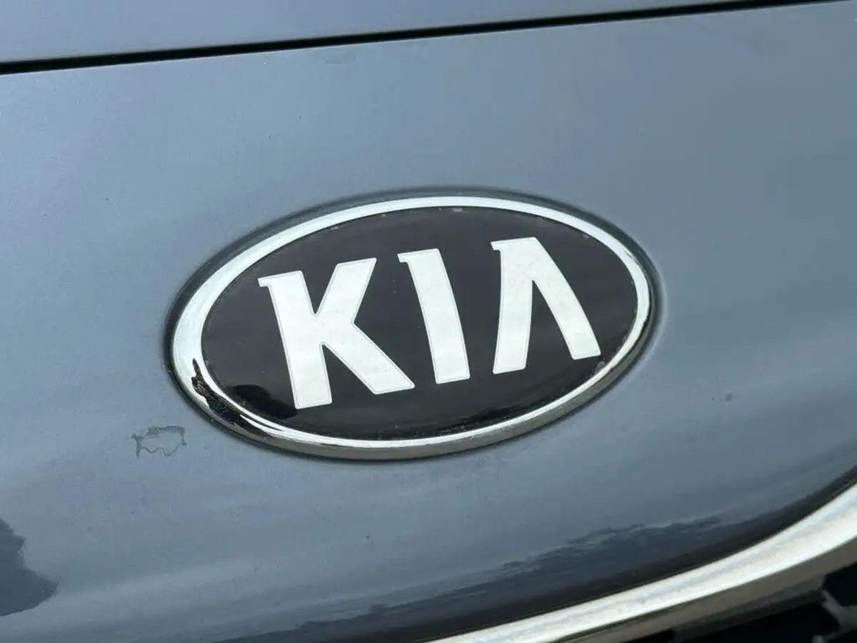 2015-kia-ceed-16crdi-2-hatchback-auto-big-37