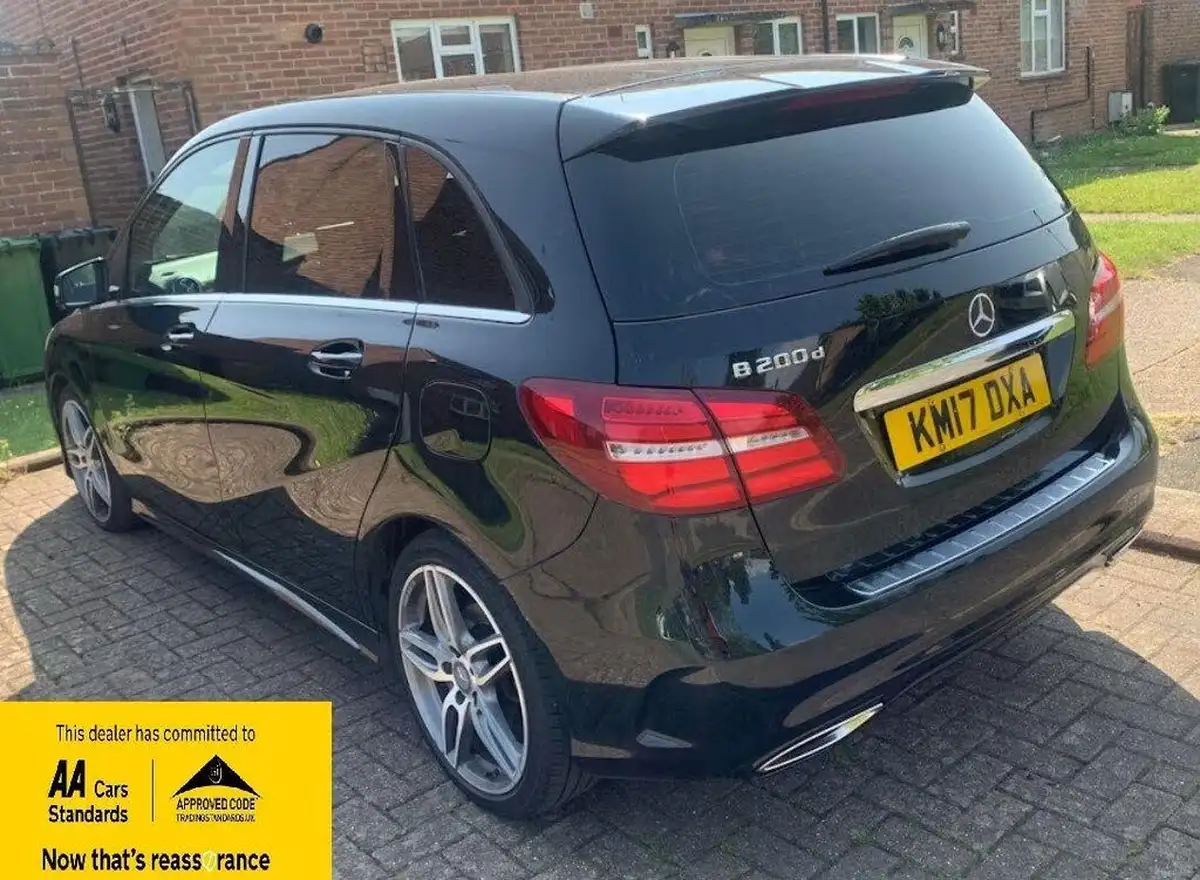 2017-mercedes-benz-b-class-21d-b200-amg-line-134bhp-premium-plus-7g-dct-big-2