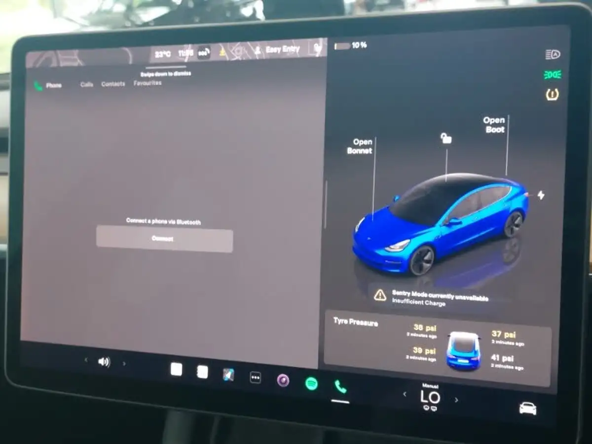2022-tesla-model-3-e-long-range-big-15