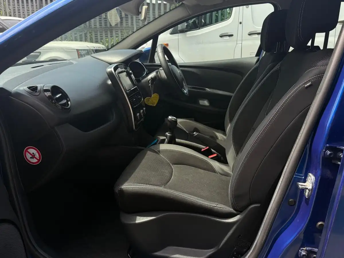 2017-renault-clio-12-dynamique-nav-big-32