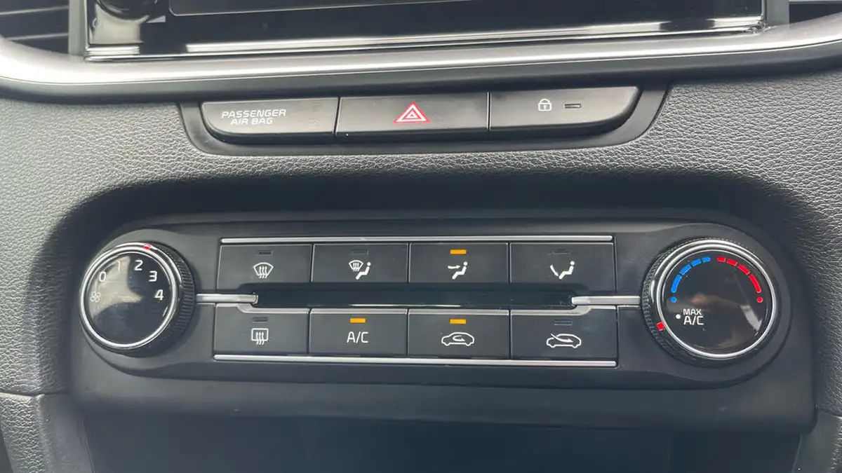 2022-kia-xceed-10-t-gdi-2-big-28