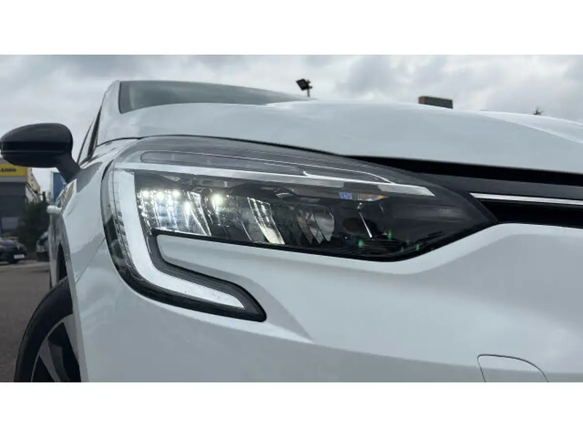 2023-renault-clio-10-tce-evolution-big-31