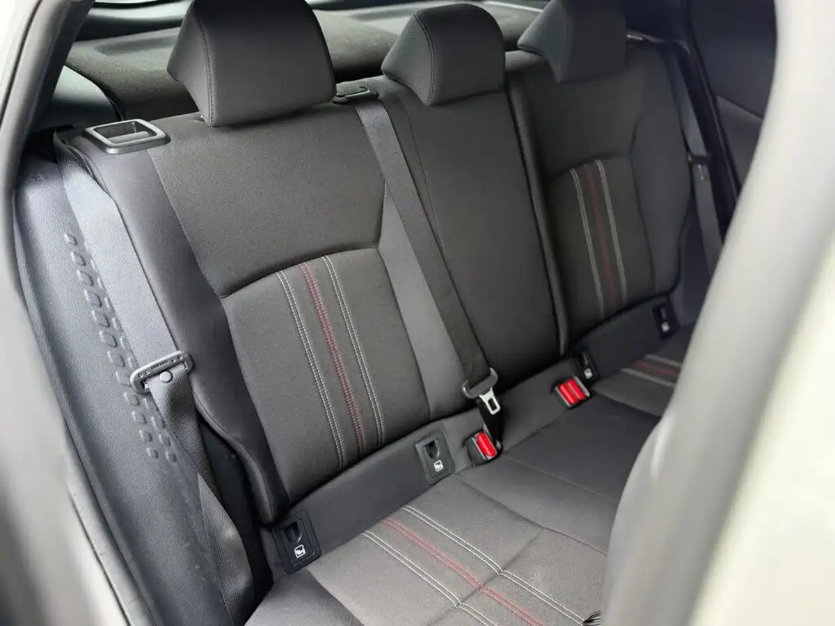 2021-toyota-c-hr-18-vvt-i-gr-sport-big-18