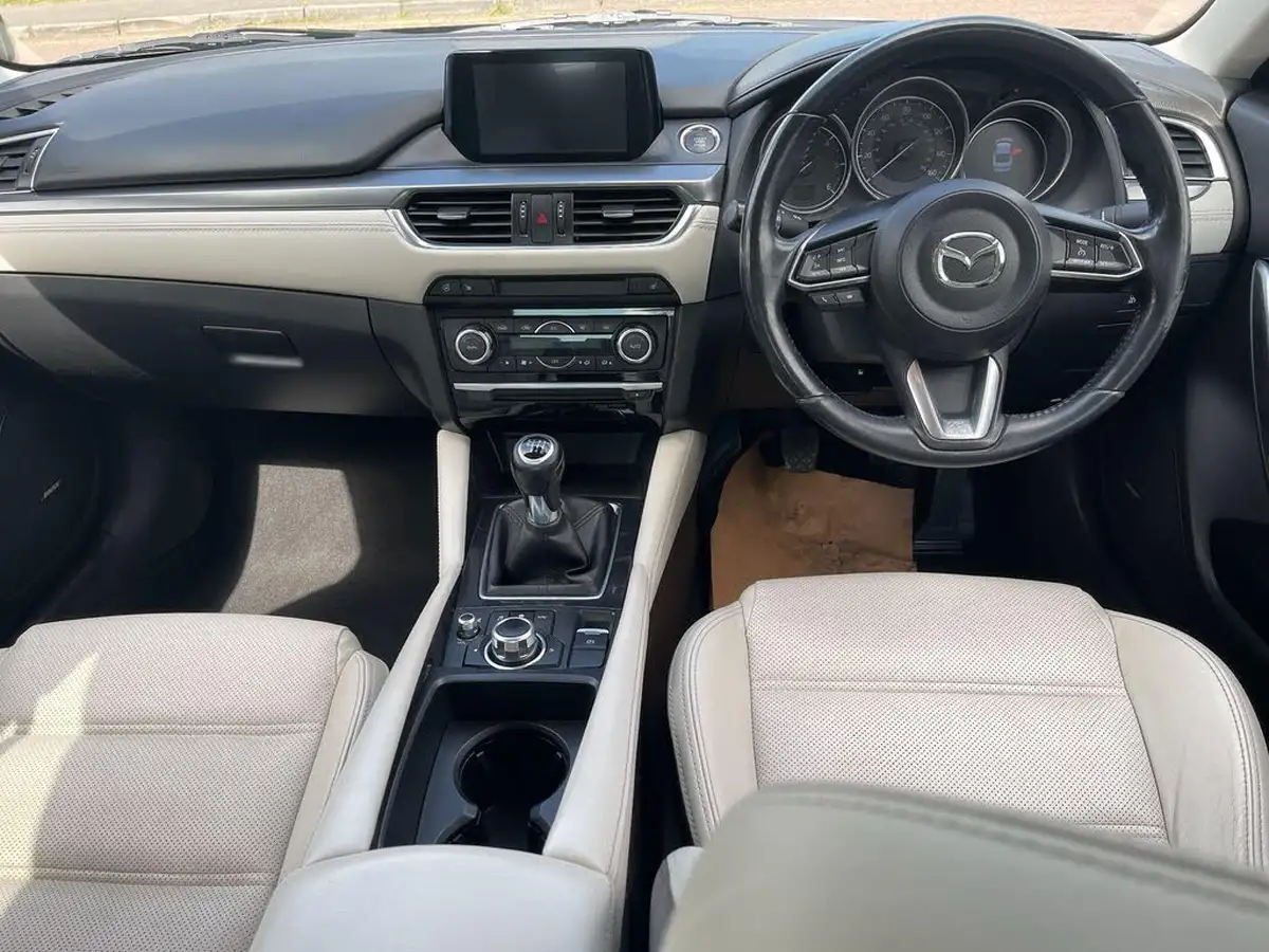 2017-mazda-mazda6-22td-sport-nav-150ps-saloon-4d-big-16