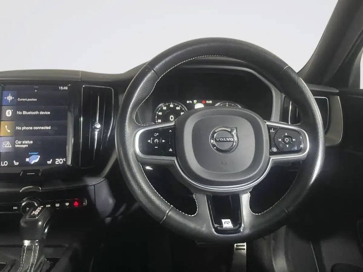 2018-volvo-xc60-20td-d4-r-design-4x4-geartronic-big-15
