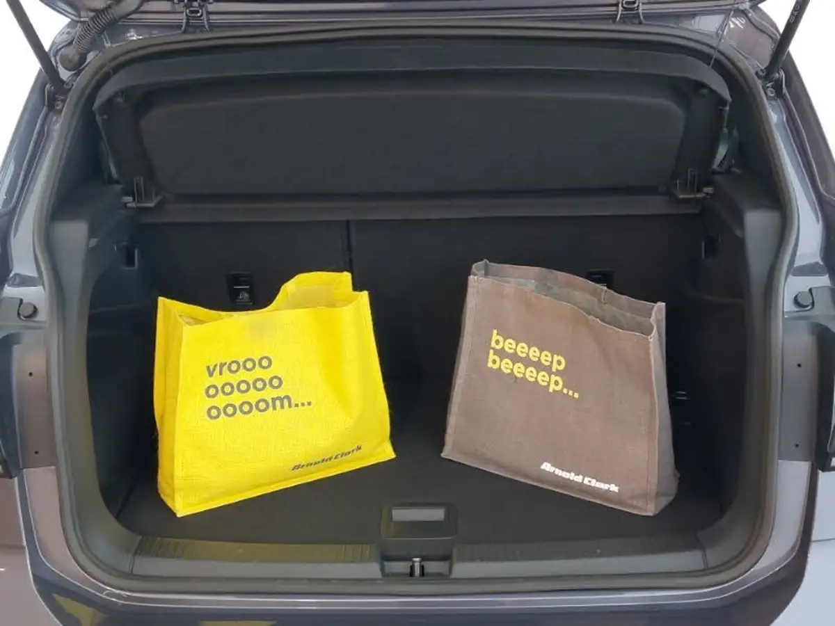 2024-volkswagen-t-cross-10-tsi-r-line-115ps-dsg-big-7