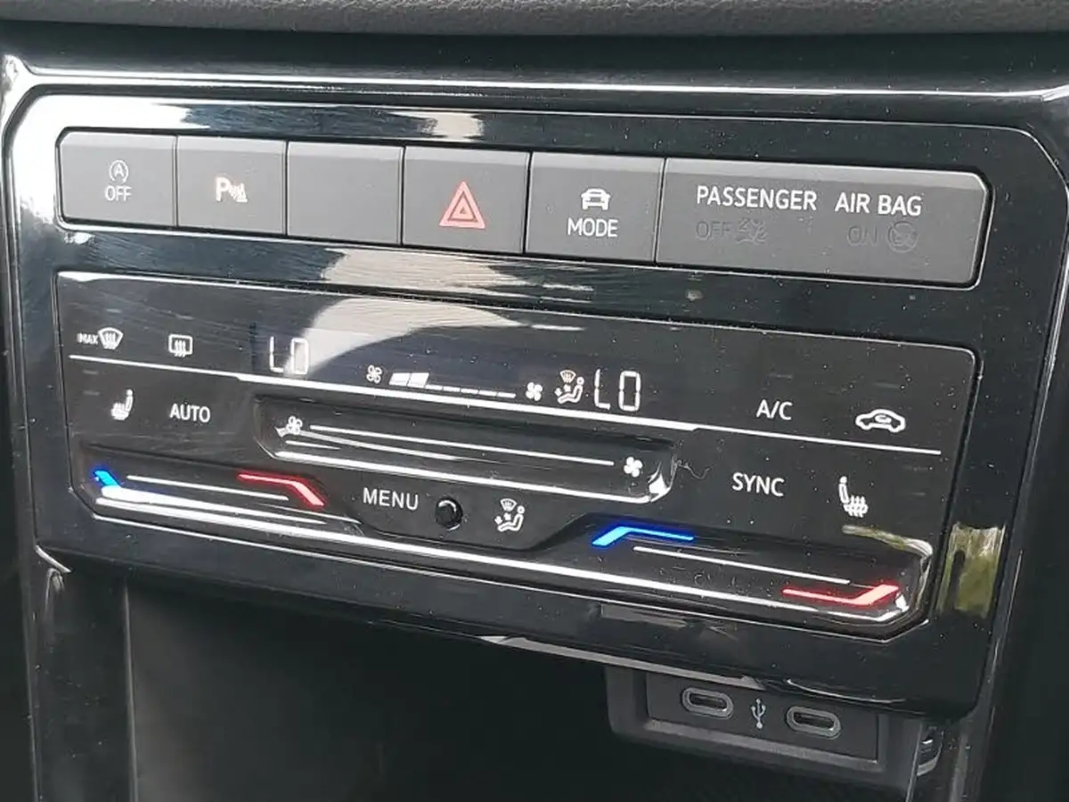 2024-volkswagen-t-cross-10-tsi-r-line-115ps-dsg-big-17