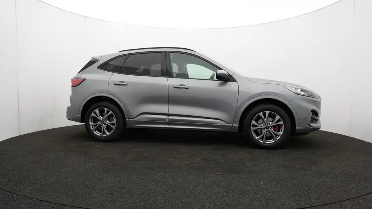 2022-ford-kuga-big-42