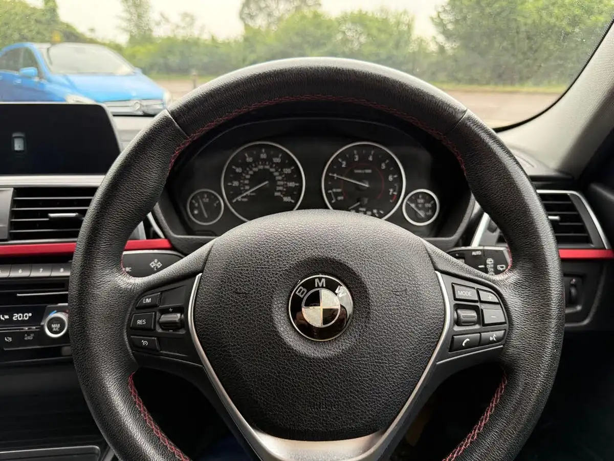 2017-bmw-3-series-15-318i-sport-touring-5d-auto-big-45