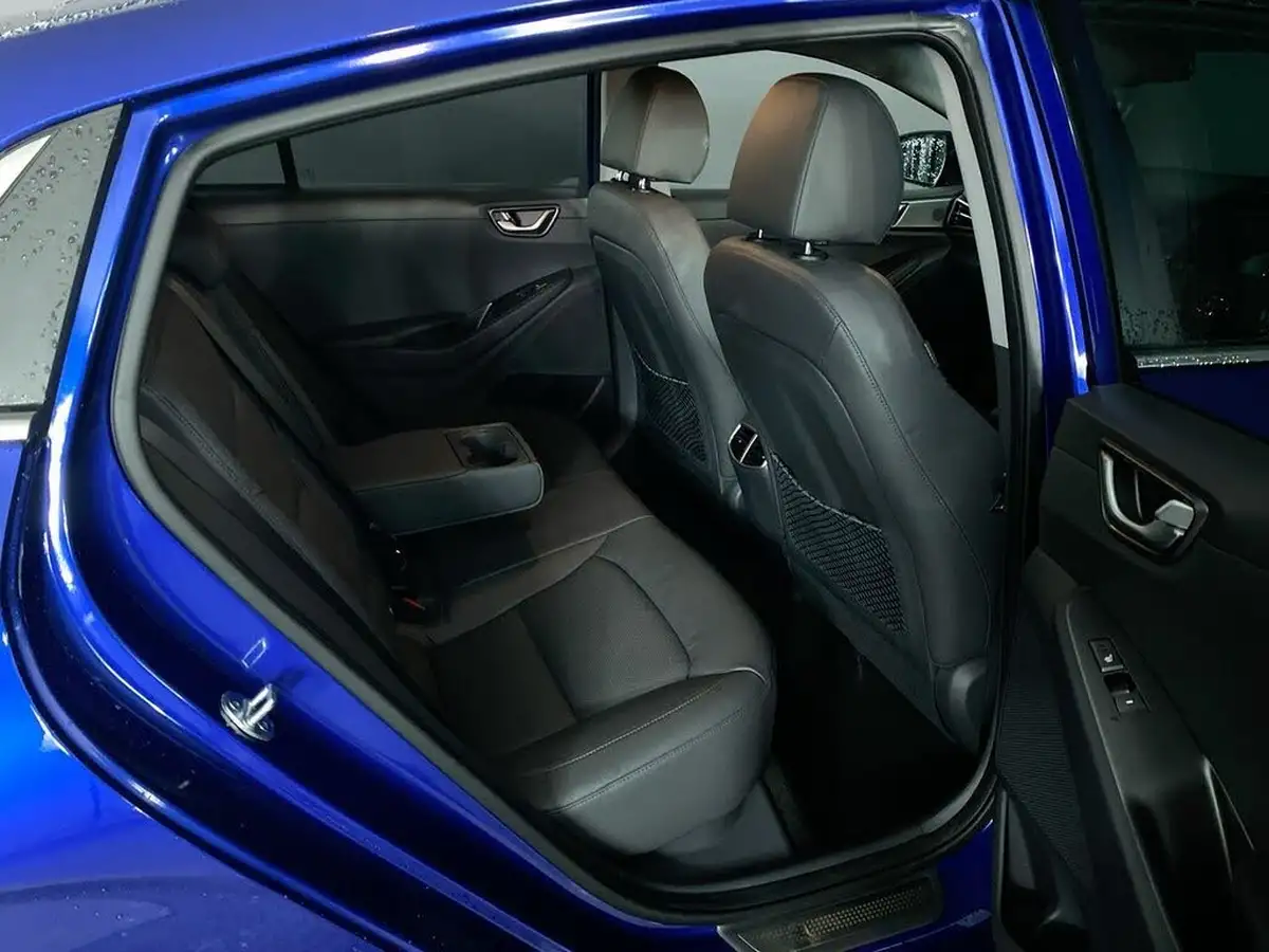 2021-hyundai-ioniq-e-premium-se-electric-100kw-big-18