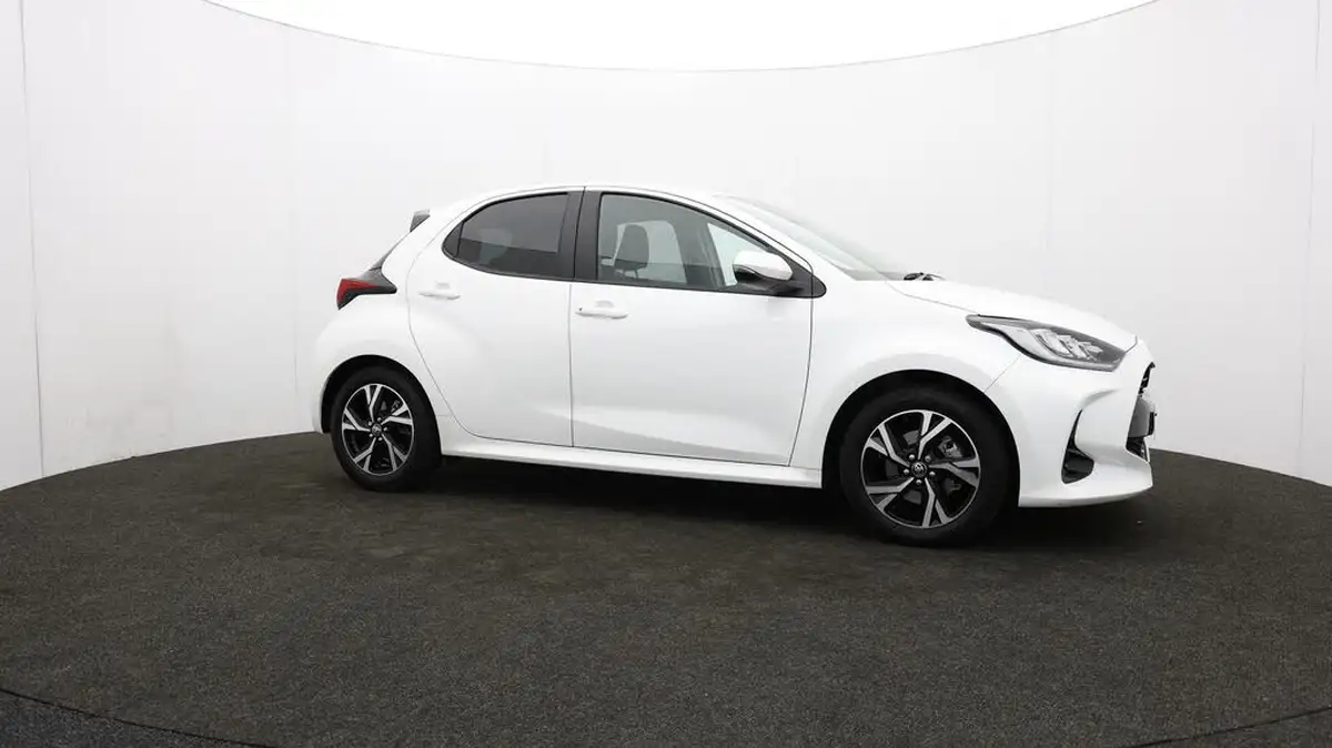 2024-toyota-yaris-15-vvt-i-design-big-46
