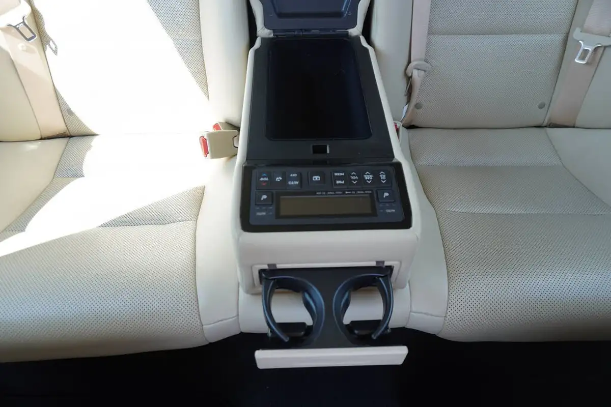 2014-lexus-gs-300h-25-premier-big-18