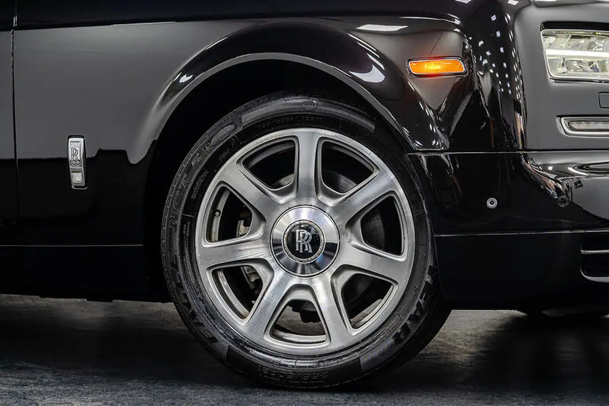 2012-rolls-royce-phantom-67-big-4