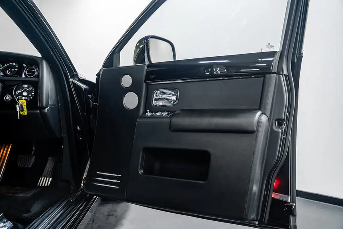 2012-rolls-royce-phantom-67-big-28