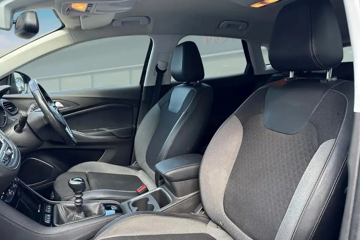 2021-vauxhall-grandland-x-12-griffin-big-9