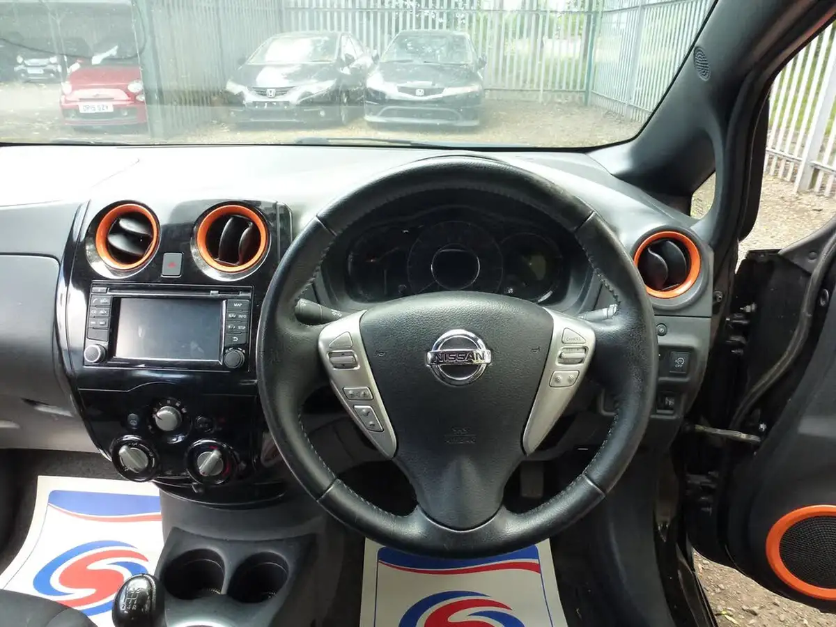2016-nissan-note-12-black-edition-big-12