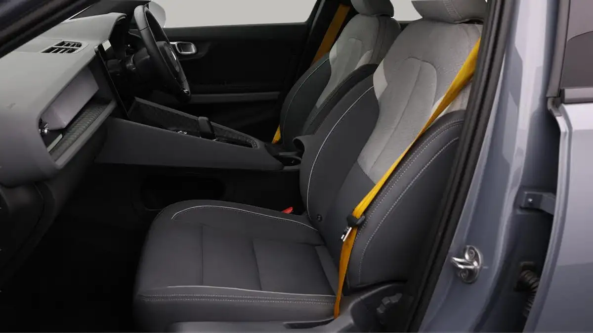 2022-polestar-polestar-2-big-14