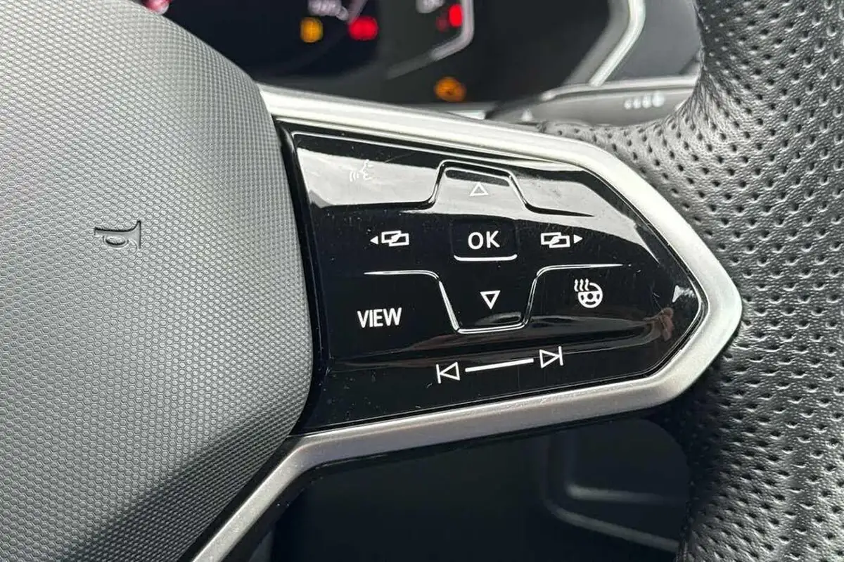 2023-volkswagen-tiguan-15-tsi-r-line-edition-big-16