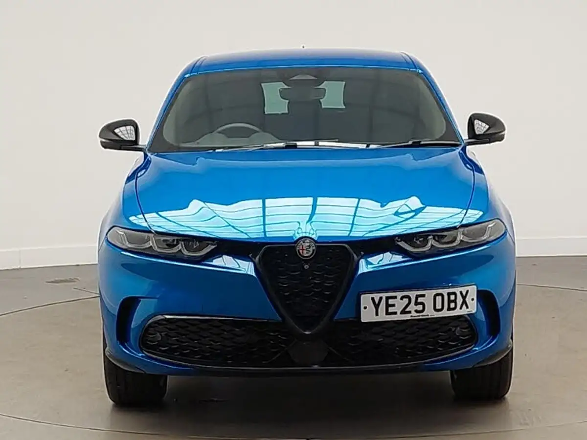 2025-alfa-romeo-tonale-13-veloce-big-11